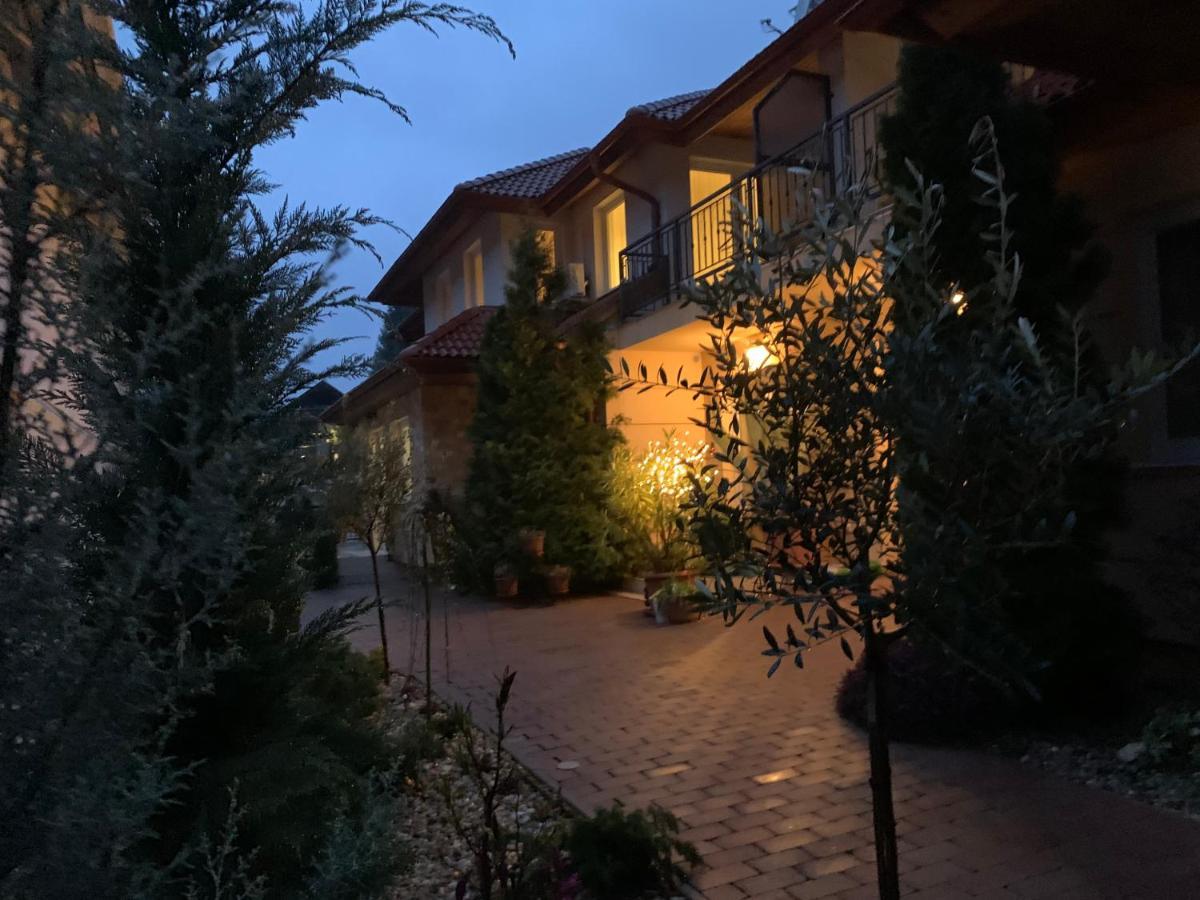 Andi Apartman Hévíz Exterior foto